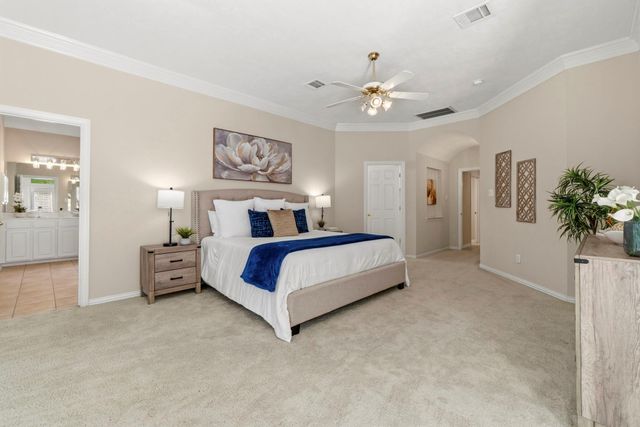 139 E Mirror Ridge Circle, The Woodlands, TX 77382