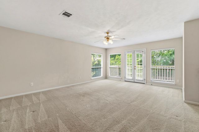 139 E Mirror Ridge Circle, The Woodlands, TX 77382