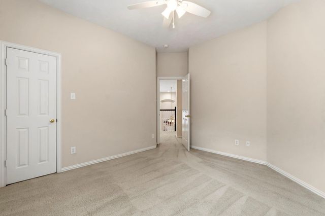 139 E Mirror Ridge Circle, The Woodlands, TX 77382