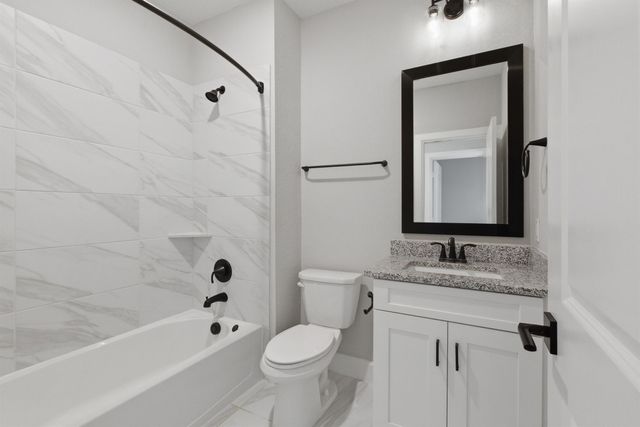 2151 Creekside Breeze Drive, Missouri City, TX 77459