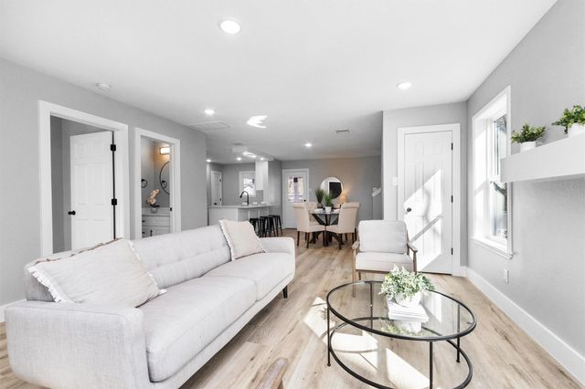 5733 Howell Street, Houston, TX 77032