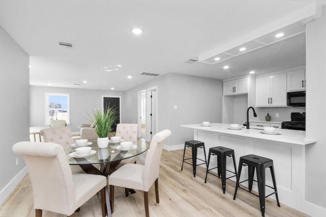 5733 Howell Street, Houston, TX 77032