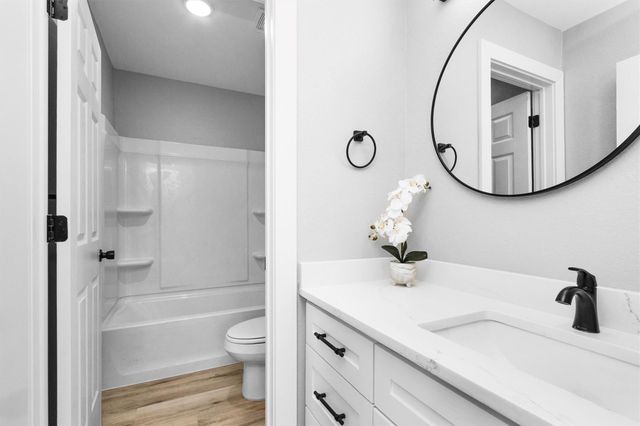 5733 Howell Street, Houston, TX 77032