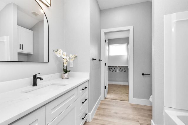 5733 Howell Street, Houston, TX 77032