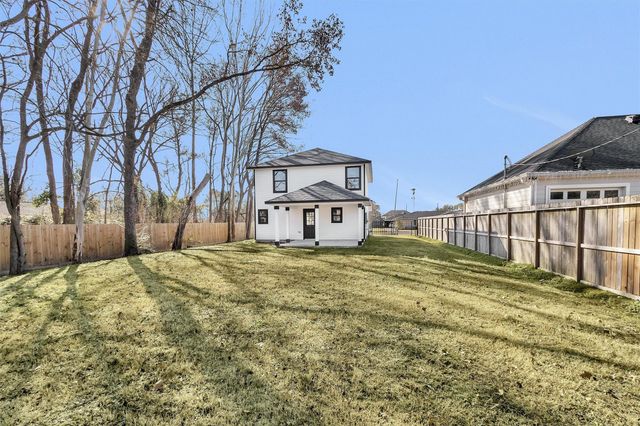 5733 Howell Street, Houston, TX 77032