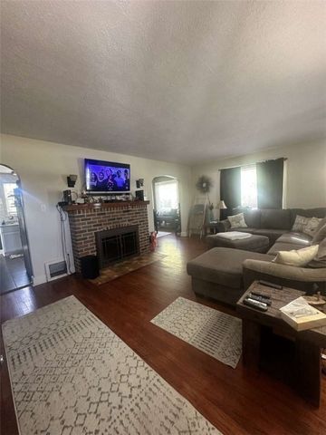 333 E Maitland Ln, Neshannock Twp, PA 16105