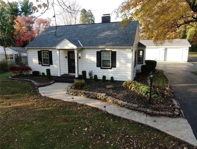 333 E Maitland Ln, Neshannock Twp, PA 16105