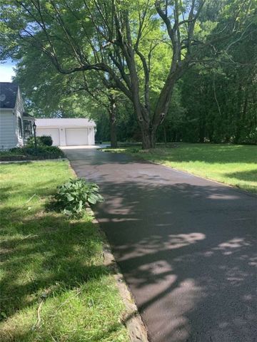 333 E Maitland Ln, Neshannock Twp, PA 16105