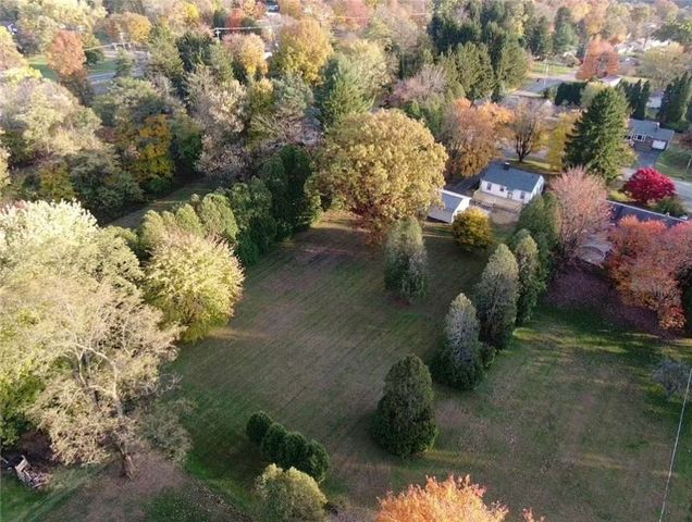 333 E Maitland Ln, Neshannock Twp, PA 16105