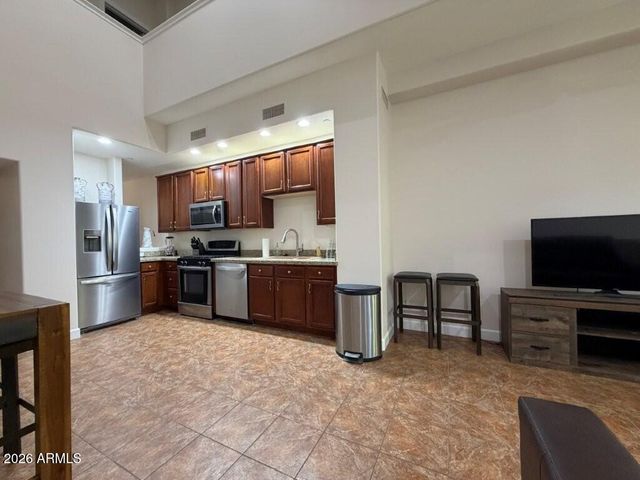 555 W 6TH Street, Tempe, AZ 85281