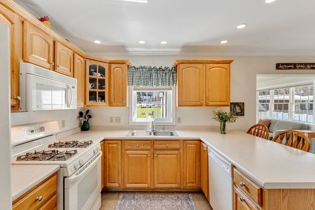 99 James Avenue, Burlington, VT 05408