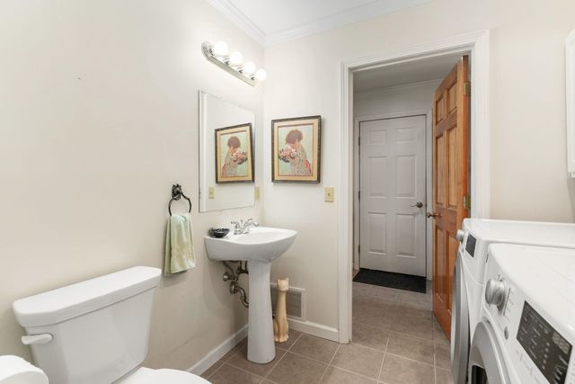 99 James Avenue, Burlington, VT 05408