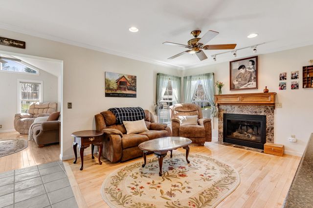 99 James Avenue, Burlington, VT 05408