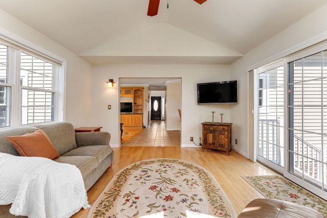 99 James Avenue, Burlington, VT 05408