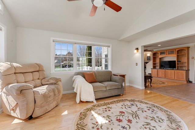 99 James Avenue, Burlington, VT 05408