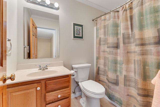 99 James Avenue, Burlington, VT 05408