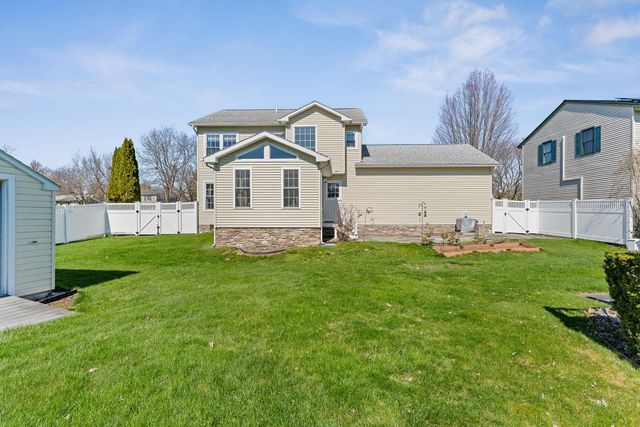 99 James Avenue, Burlington, VT 05408