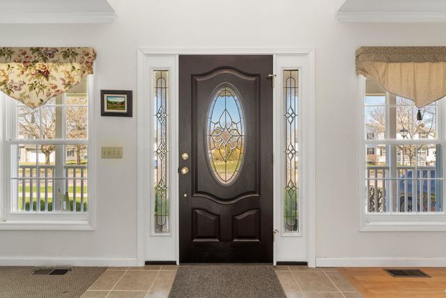 99 James Avenue, Burlington, VT 05408