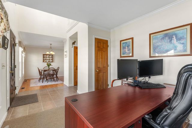 99 James Avenue, Burlington, VT 05408
