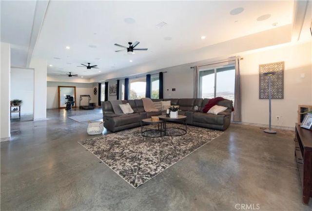 26045 Lucille Circle, Murrieta, CA 92562