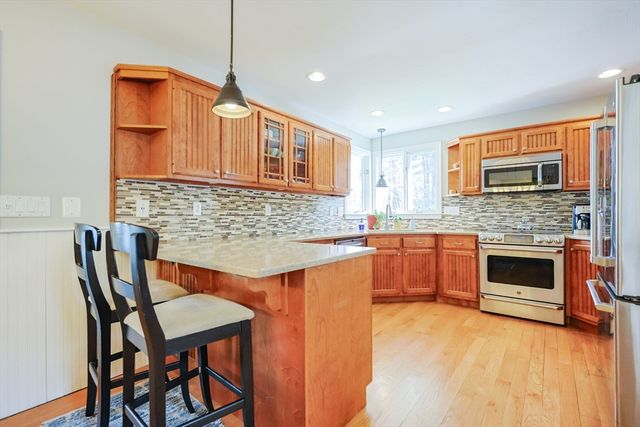 55 Northbridge Road, Mendon, MA 01756