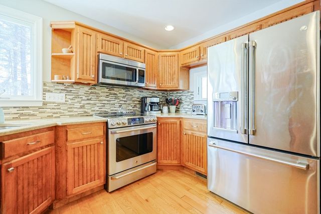 55 Northbridge Road, Mendon, MA 01756