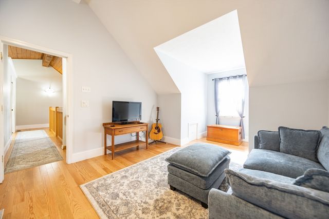 55 Northbridge Road, Mendon, MA 01756