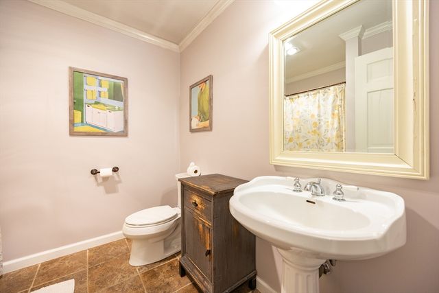 55 Northbridge Road, Mendon, MA 01756