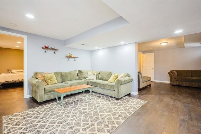 55 Northbridge Road, Mendon, MA 01756