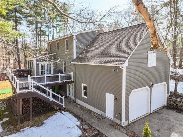 55 Northbridge Road, Mendon, MA 01756