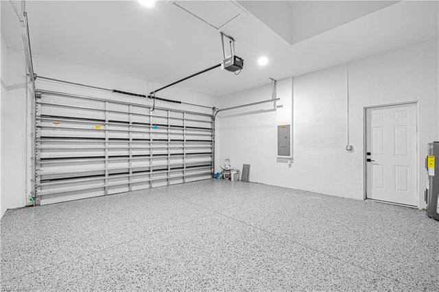 1633 NW 31st PL, Cape Coral, FL 33993