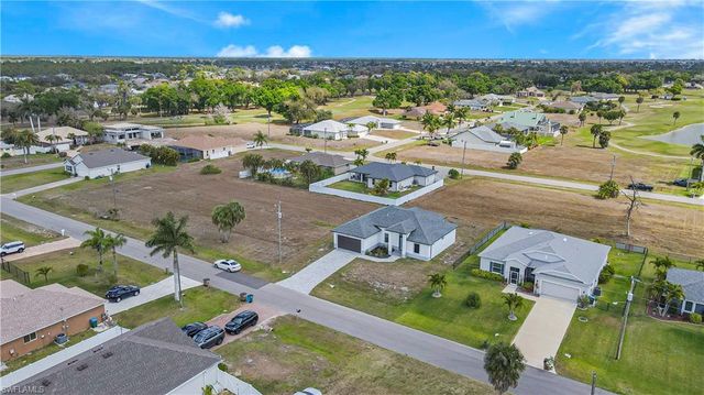 1633 NW 31st PL, Cape Coral, FL 33993