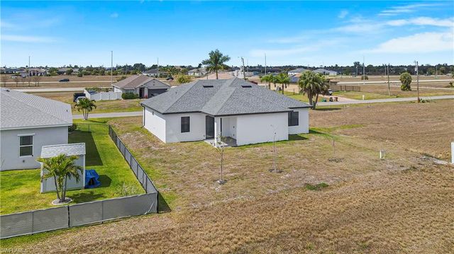 1633 NW 31st PL, Cape Coral, FL 33993