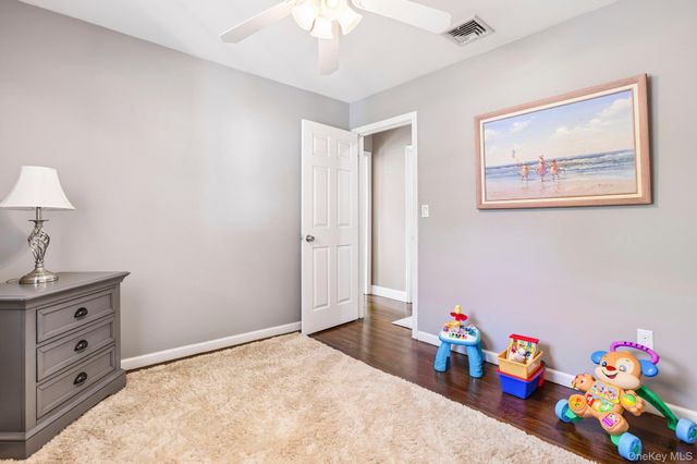 34 Glenside Drive, New City, NY 10956