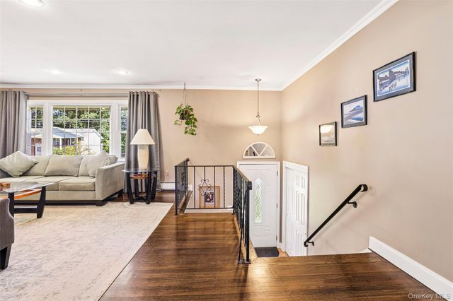 34 Glenside Drive, New City, NY 10956