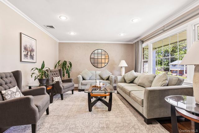34 Glenside Drive, New City, NY 10956