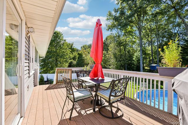 34 Glenside Drive, New City, NY 10956