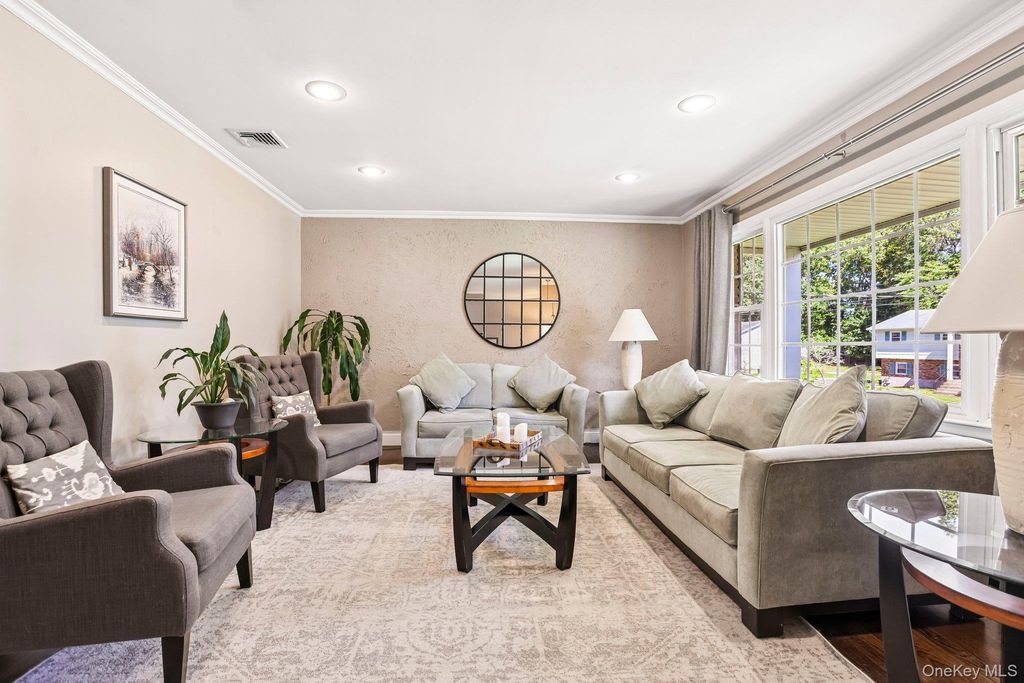 34 Glenside Drive, New City, NY 10956 — photo 3