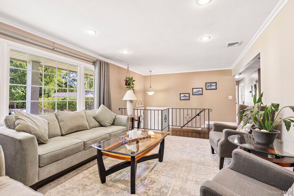 34 Glenside Drive, New City, NY 10956 — photo 4