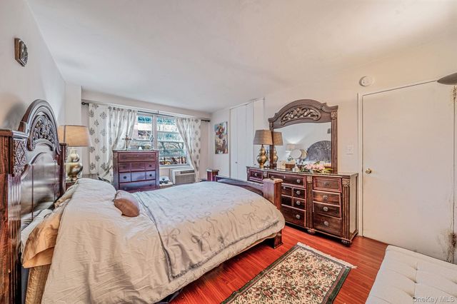 61-25 97 Street 2B, Rego Park, NY 11374