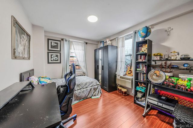 61-25 97 Street 2B, Rego Park, NY 11374