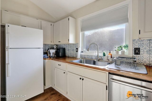 18831 Sarichef Loop, Eagle River, AK 99577