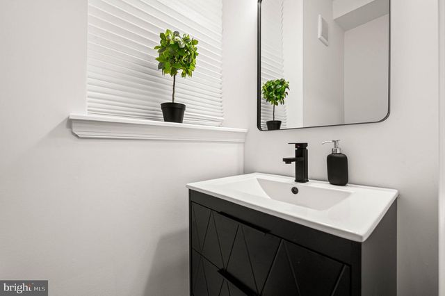 1825 TITAN ST, Philadelphia, PA 19146