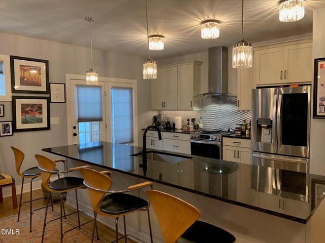 207 N Nash Street, Hillsborough, NC 27278