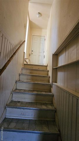 6303 Grandmont Avenue, Detroit, MI 48228