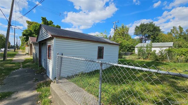 6303 Grandmont Avenue, Detroit, MI 48228