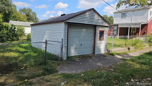 6303 Grandmont Avenue, Detroit, MI 48228