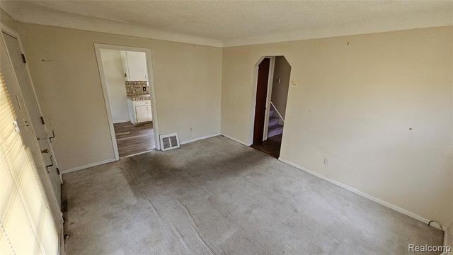 6303 Grandmont Avenue, Detroit, MI 48228