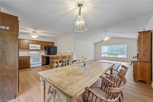 2513 Cottage Place, Greensboro, NC 27455