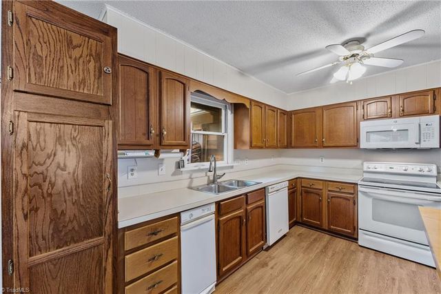 2513 Cottage Place, Greensboro, NC 27455